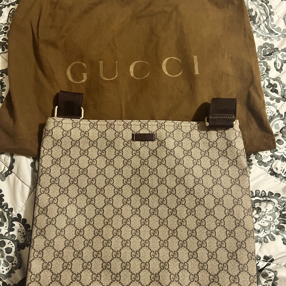 Brand new GUCCI medium crossbody